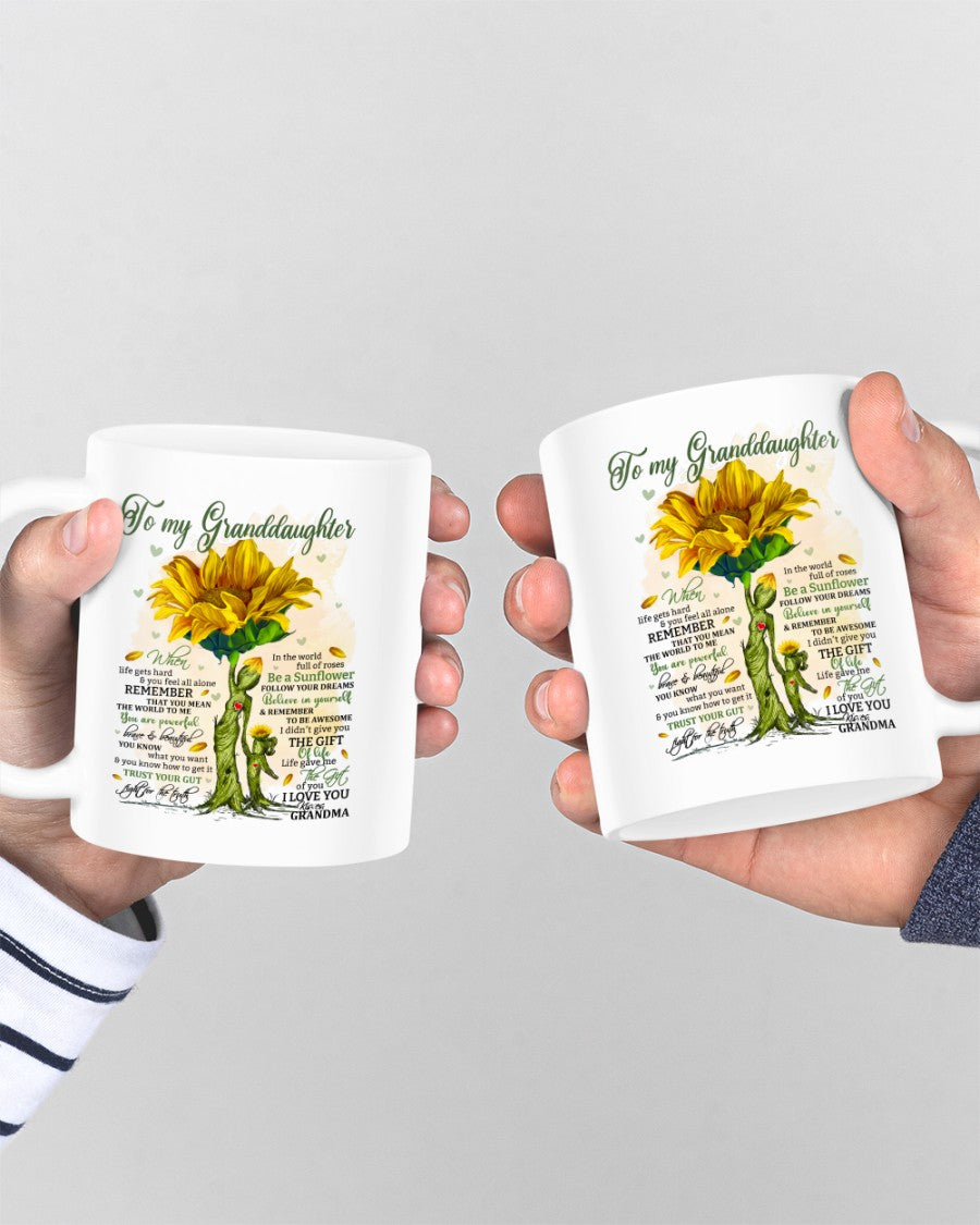 TO GRANDDAUGHTER MUG 02 - GIFT FROM GRANDMA - TRNN00