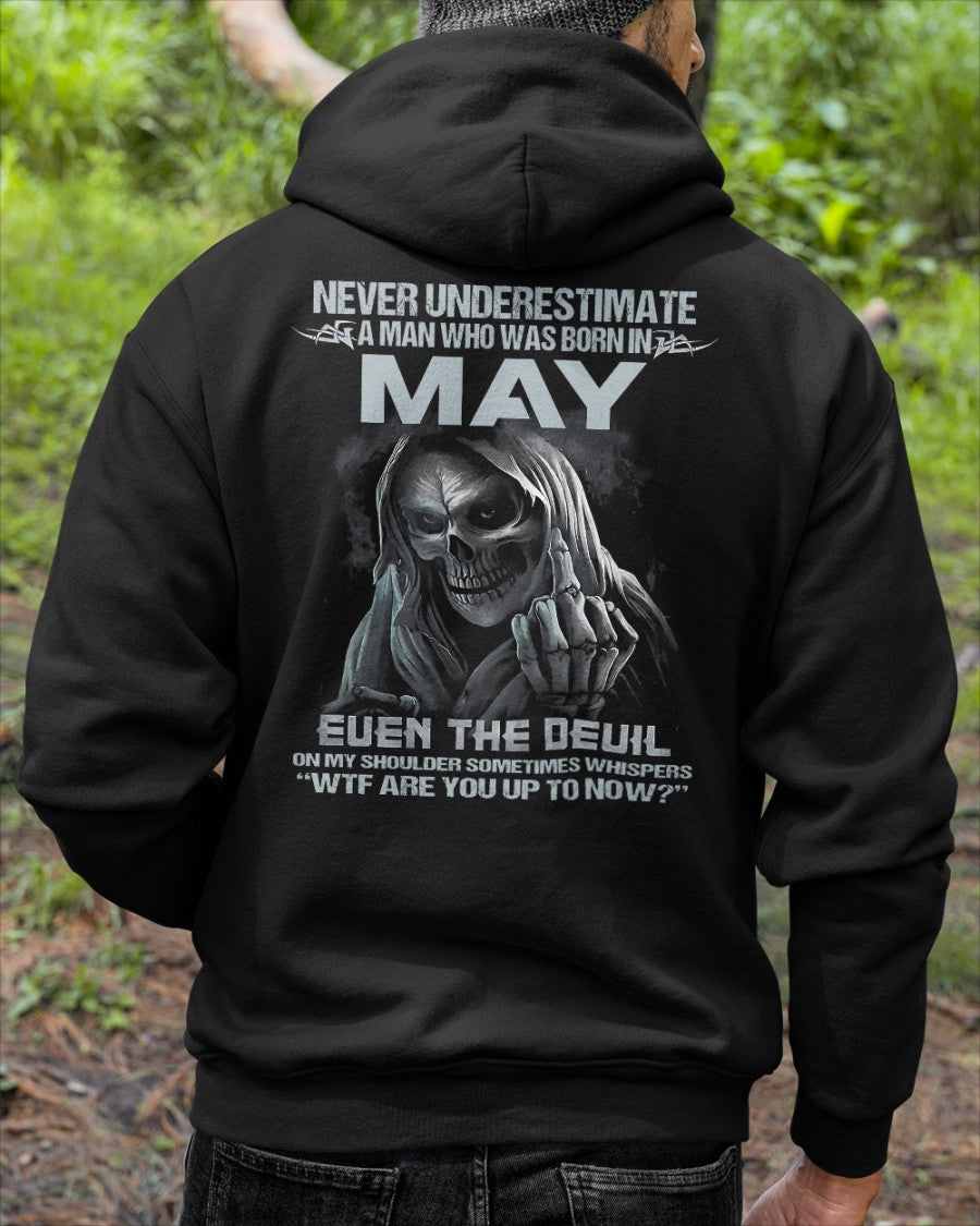 MAY - NEVER UNDERESTIUNDER A MAN - T-SHIRT FOR MAN - ntnt05 (SKU08-05-05)
