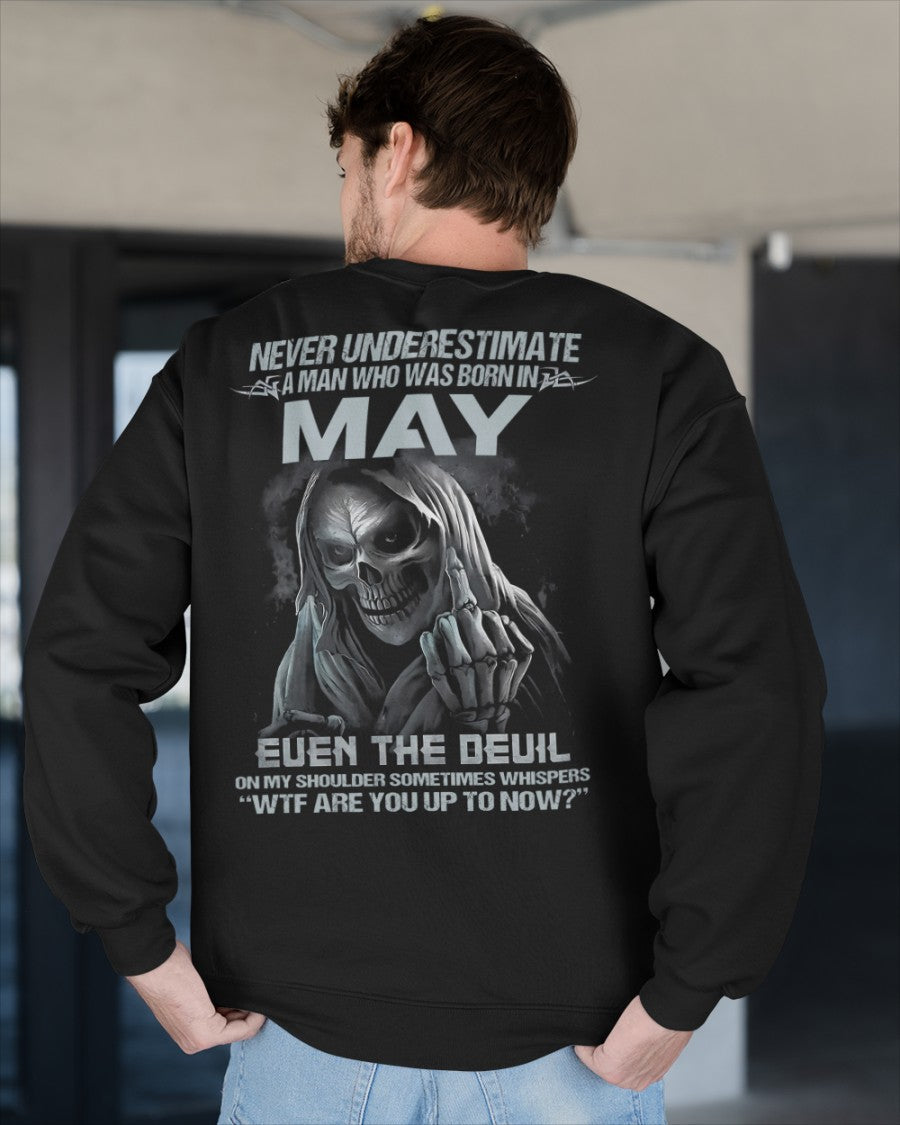MAY - NEVER UNDERESTIUNDER A MAN - T-SHIRT FOR MAN - ntnt05 (SKU08-05-05)