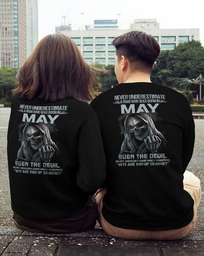 MAY - NEVER UNDERESTIUNDER A MAN - T-SHIRT FOR MAN - ntnt05 (SKU08-05-05)