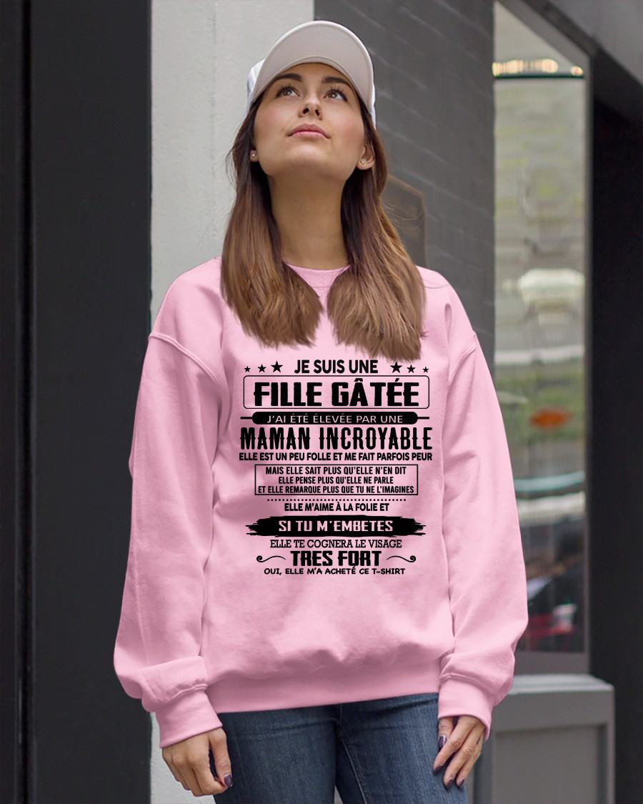 T-SHIRT JE SUIS UNE FILLE CHANCEUSE – CADEAU TOUCHANT DE MAMAN INCROYABLE - fr00 / ntnt00 (SKU26T-0190-00)